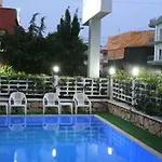 Uemit Hotel 3*