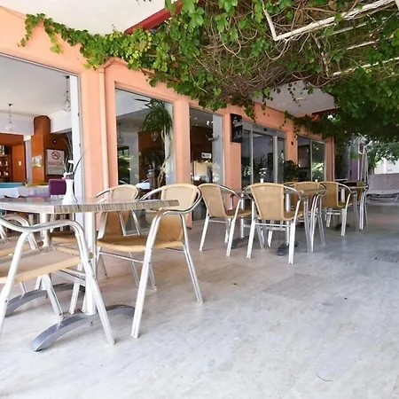 Uemit Hotel 3*