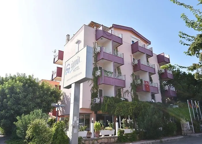 Uemit Αττάλεια