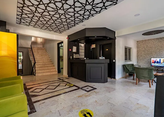 Ξενοδοχείο Uemit 3*